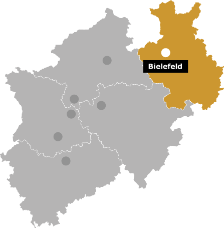 Karte des Bundeslandes Nordrhein-Westfalen. Hervorgehoben ist der Regierungsbezirk Detmold. Die Stadt Bielefeld ist durch einen Punkt markiert.